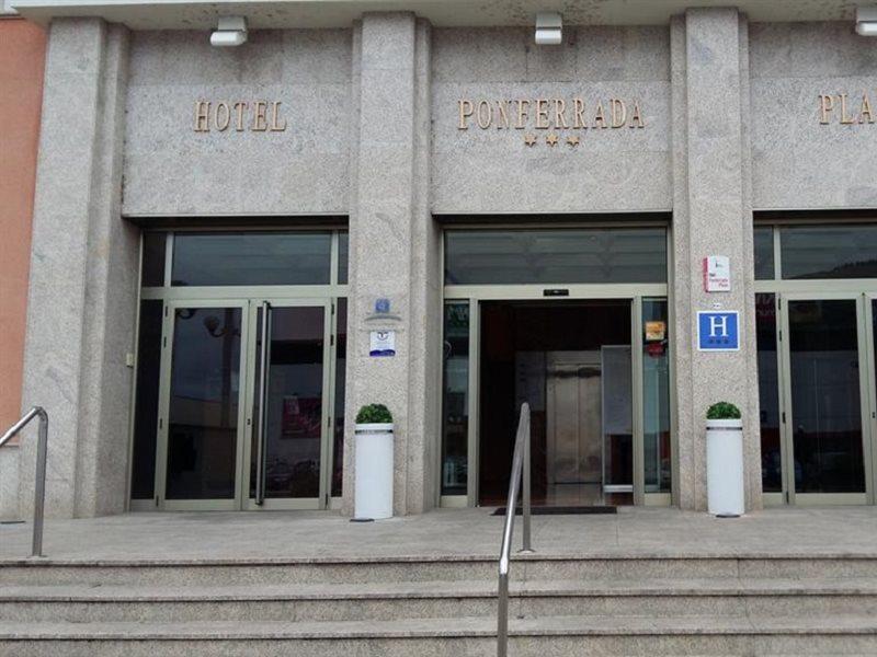 Отель Ponferrada Plaza Экстерьер фото
